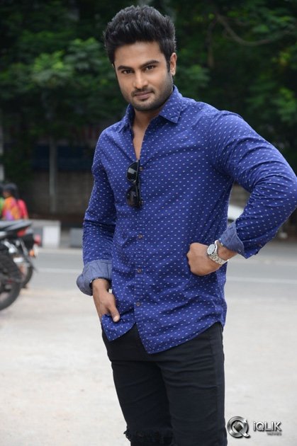 Sudheer-Babu-at-Krishnamma-Kalipindi-Iddarini-Special-Show-Press-Meet